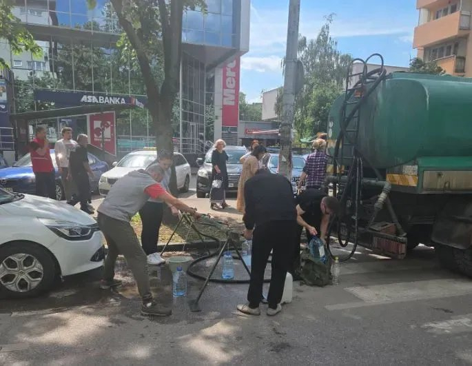 Sarajevo kao plijen u raljama Trojke: Gušimo se u smeću, smradu, prljavštini