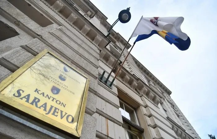 Sindikat državnih službenika KS najavljuje radnički neposluh