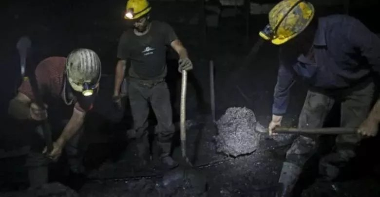 U Zenici još traju protesti: Kakanjski rudari vratili se na posao, nakon što su sinoć dobili plaću