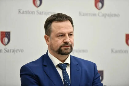 Bandić: Zavlači li Vlada KS ruku u džep građana radi finansijske konsolidacije KJKP 'Rad'?