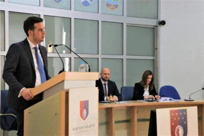 IDU IZBORI, IDU I KONKURSI Vlada KS dala saglasnost za zapošljavanje 96 osoba na neodređeno vrijeme u više javnih preduzeća