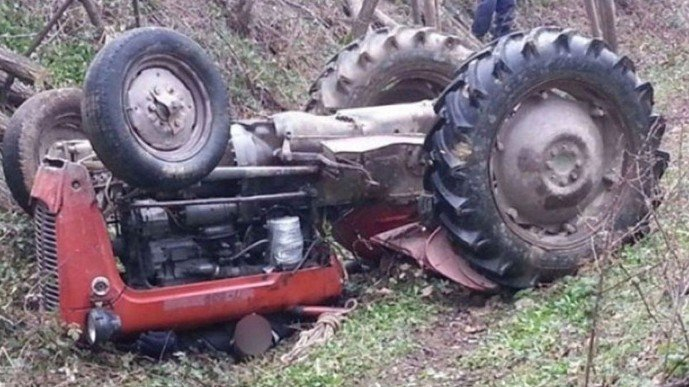 U prevrtanju traktora kod Bosanske Gradiške poginula jedna osoba