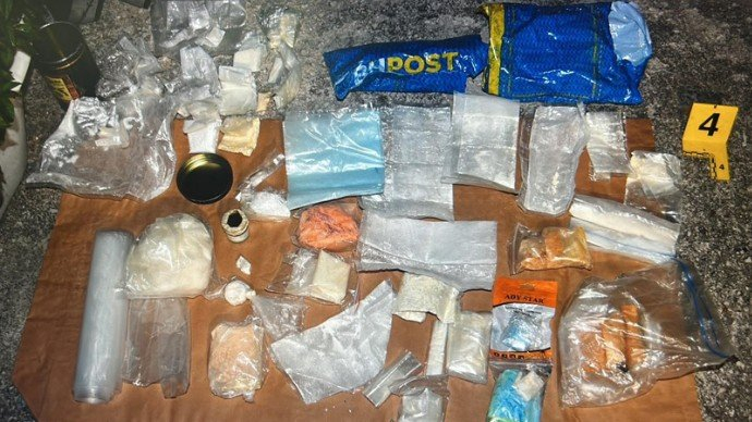 Akcija MUP-a KS “SAB”: Uhapšen Sarajlija (43), pronađena droga i oružje