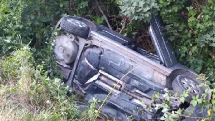 Nesreća u Banjaluci: Automobil završio u kanalu, reagovali i vatrogasci