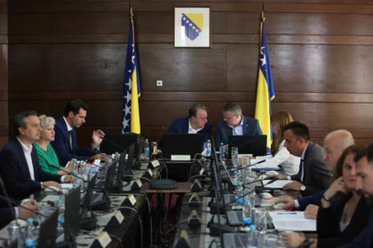 EKONOMSKA POLITIKA NERMINA NIKŠIĆA: Broj radnika u FBiH danas je jednak kao u aprilu 2024. godine