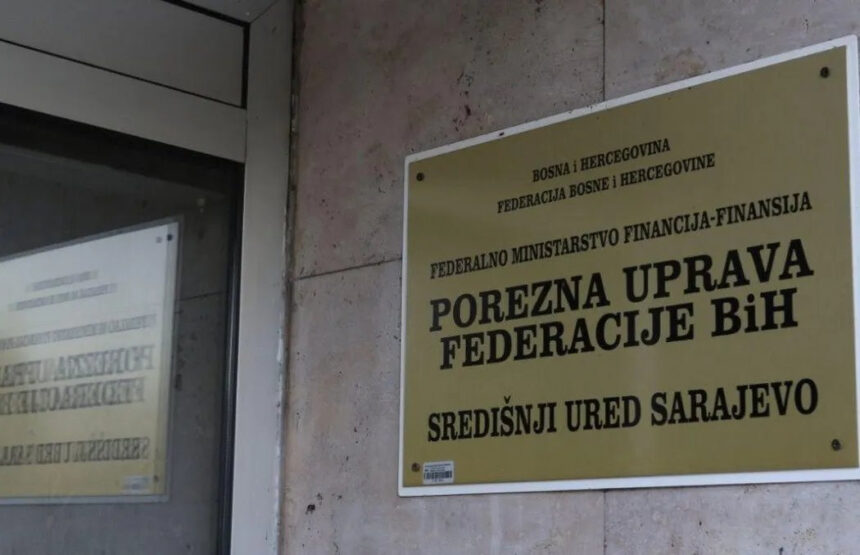Porezni obveznici u FBiH za šest mjeseci uplatili 4,41 milijardu KM javnih prihoda