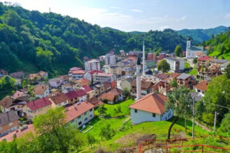 Ne treba Srebrenici distrikt, nego 30.000 ljudi