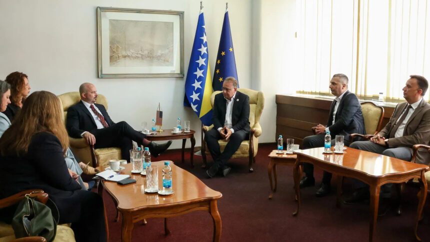 Ginkel kod Nikšića: Riješiti pitanje državne imovine, a zatim se usmjeriti na infrastrukturne projekte