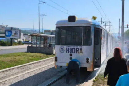 GRAS o incidentu u Nedžarićima: Do pojave dima na vozilu došlo zbog zagrijavanja ulja