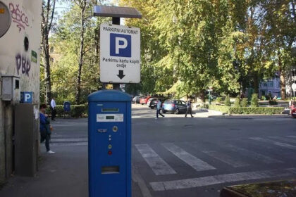 Vlada KS odobrila cjenovnik korištenja javnih parkinga, Ministarstvu saobraćaja ide 40 posto sredstava, građani traže rekonstrukciju garaža