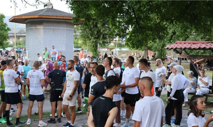 Stotine Zeničana odale počast sugrađanima stradalim tokom ekspedicije na Elbrus