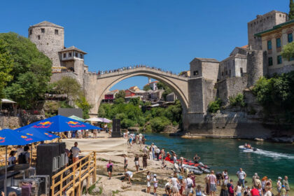 Grad na Neretvi će narednih dana biti istinski magnet za turiste: Hiljade posjetilaca stižu na spektakl pod Starim mostom