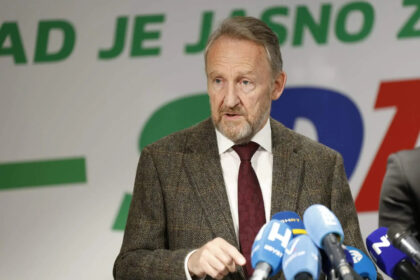 SDA: Nestanak 780.000 eura iz Igmana ne može biti slučajni previd, odgovornost moraju snositi Vlada FBiH i njeni kadrovi