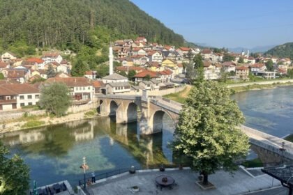 Muzički spektakl u srcu grada: Berin Buturović večeras otvara „Konjičko ljeto 2026“