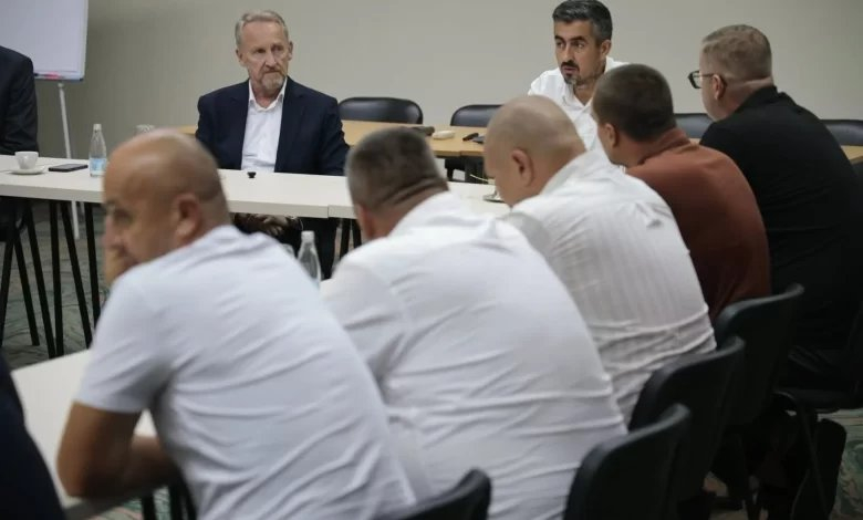 Izetbegović razgovarao s otpuštenim radnicima JP Komunalno Mostar i obećao nedvosmislenu podršku