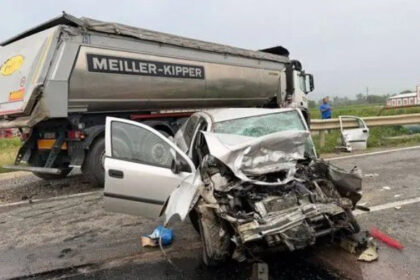 Stravičan sudar automobila i kamiona kod Gračanice: Vatrogasci izvlačili vozača iz smrskanog vozila