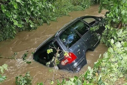 Policajci PS Kreševo hrabrom i brzom reakcijom spasili život mladiću iz nabujale rijeke