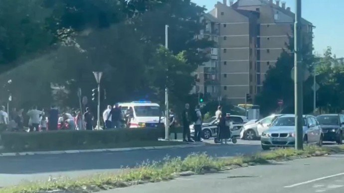 Žestok sudar na Vojničkom Polju, stigla Hitna pomoć i blokirana raskrsnica: Povrijeđenima se ukazuje pomoć