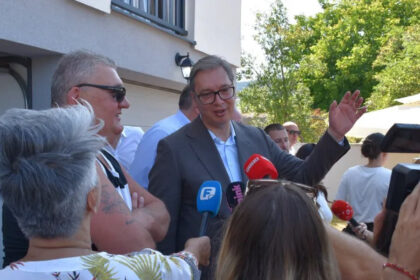 Predsjednik Srbije ili predsjednik svih Srba: Politička anatomija jednog hegemonijskog narativa