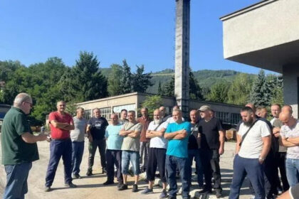 Zenički rudari i dalje u jami, ne namjeravaju izaći dok im ne budu uplaćena sredstva