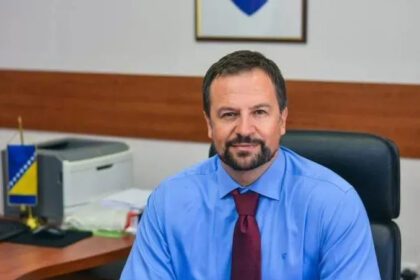 Dobri dečko Konaković i penzioner Mehmedović branili bi Bošnjake od propasti koju su sami kreirali!