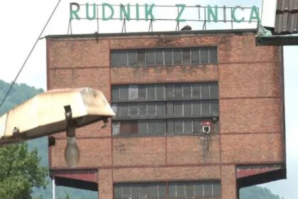 Devet rudara provelo petu noć u jami 'Raspotočje', u ponedjeljak im se pridružuju i sindikalisti