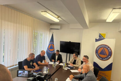 Profesionalni vatrogasci iz cijele Federacije BiH traže povoljnije penzionisanje: Predali više od 800 potpisa