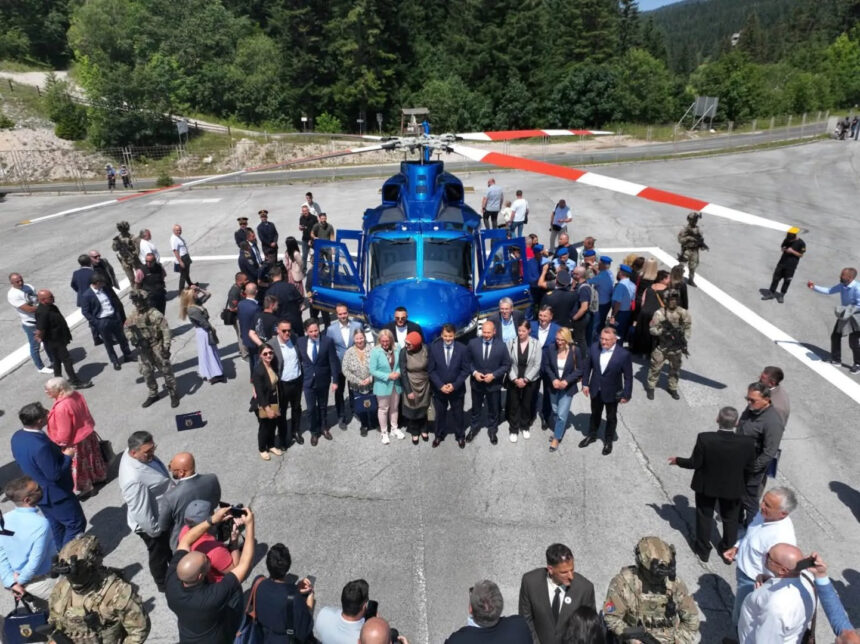 ISTEKAO ROK Helikopter MUP KS još uvijek u Pragu, hoće li poletjeti u predizbornoj kampanji