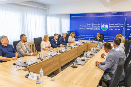 Održana konstituirajuća sjednica Vlade USK: Novi ministri stupili na dužnost