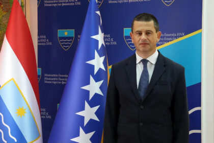 Ministar finansija u Vladi HNK Adil Šuta prijavio prijetnje smrću