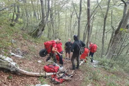Razmaženi balavci alarmirali GSS u Livnu nadajući se u vožnju helikopterom, kući su morali pješke