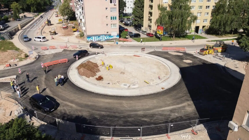 Postavljanje završnog sloja asfalta na kružnom toku: Od ponedjeljka potpuna obustava saobraćaja na Grbavici