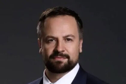 Historijska realnost i političko dno: Šta donosi sahrana presuđenog ratnog zločinca?