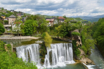 U BiH i dalje vruće, u drugoj polovini dana očekujte pljuskove