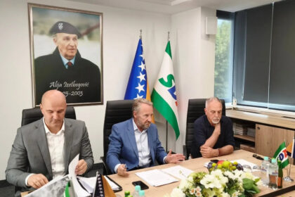 Predsjedništvo SDA: Veličanje zločinaca je upozorenje Bošnjacima, od EUFOR-a tražimo pojačano prisustvo u povratničkim naseljima