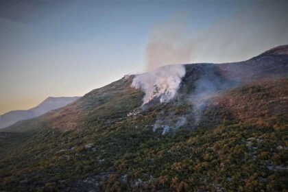 Mostar: Požar na Čabulji pod kontrolom, u Donjoj Drežnici nema razloga za paniku