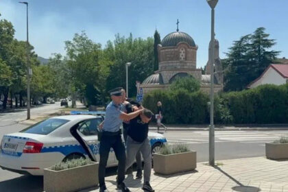Osumnjičeni za gaženje ljudi kod Bileće sproveden u Tužilaštvo: Terete ga za pokušaj teškog ubistva