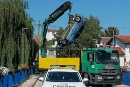 Mladić povrijeđen u nesreći u Ljubuškom, automobilom izletio s mosta i upao u rijeku