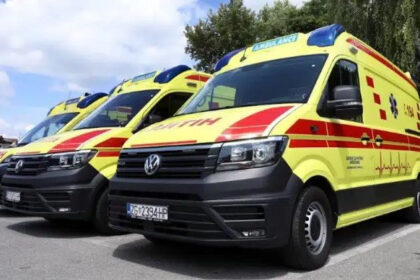 Državljani BiH ostavili dijete u zaključanom automobilu i otišli u kupovinu