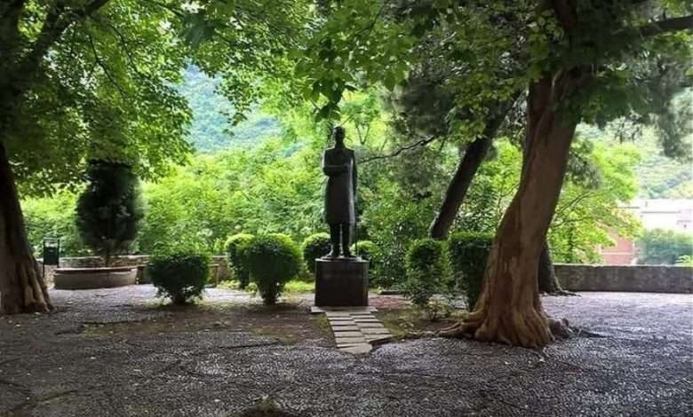 Sutra u Mostaru Noćni cvjetni festival “Korijen”