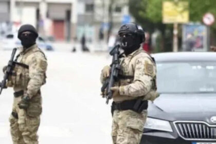 MUP SBK se oglasio o velikoj policijskoj akciji: Izvršen pretres nekoliko objekata u Travniku