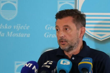Prvi otpušteni radnici vraćeni na posao u Komunalno, oglasio se Kordić