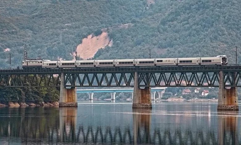 ZBOG KVARA  Velike gužve se očekuju na liniji voza Ploče – Sarajevo: Dostupno samo 236 mjesta, evo šta uraditi s kupljenim kartama
