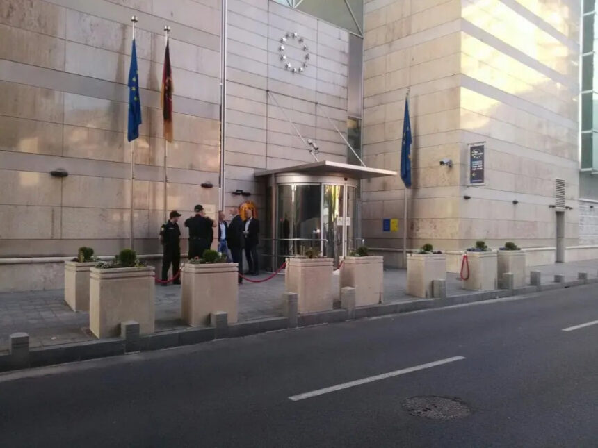 Ambasada Njemačke: Sud u Njemačkoj utvrdio da izborne tehnologije moraju ispuniti određene kriterije!