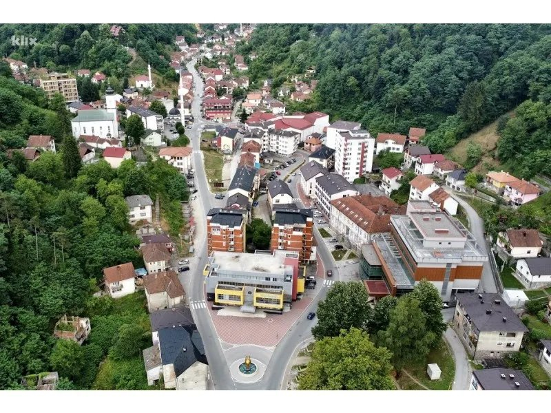 Preživjele žrtve genocida dobile garanciju da policija neće dozvoliti okupljanje pristalica zločinca Mladića u Srebrenici