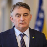 Komšić: Sve pare potrošene na ubjeđivanje nas kako smo svi isti, i svi lažni kompromisi pali su u vodu slavljenjem zlikovca Mladića