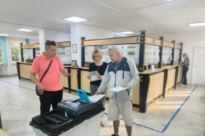 Na Testnim izborima glasalo 6.854 birača, funkcionalnost uređaja na biračkim mjestima  na zadovoljavajućem nivou