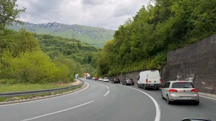 Stravična nesreća kod Konjica: Stradale dvije 20-godišnjakinje iz Sarajeva, Golf sletio u provaliju