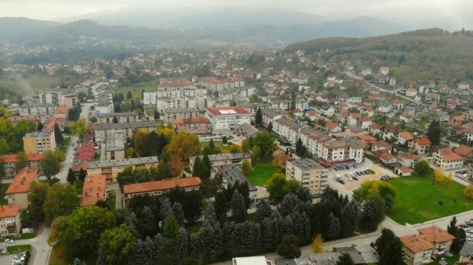 Tragedija kod Viteza: Mladi radnik poginuo nakon pada s kamiona