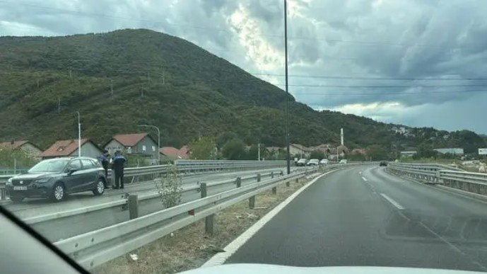 Saobraćajna nesreća na brzoj cesti kod Ilidže: Sudarila se dva vozila